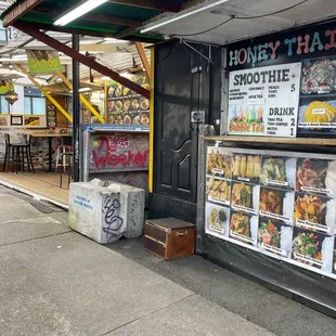 Another view of Honey Thai