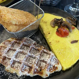 Mushroom and tomato omelette