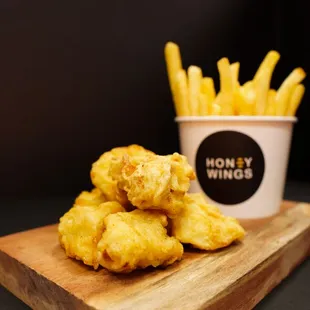 CHICKEN BITES COMBO
(Chicken Bites 6 Pcs + Fries + Drink)
