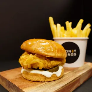 CHICKEN SANDWICH COMBO
(Chicken Sandwich + Fries + Drink)