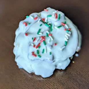 White Chocolate Nutty Buddy Cookie | Instagram: @telephonesmoothie