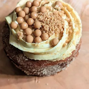Pumpkin Cheesecake Cronut | Instagram: @telephonesmoothie