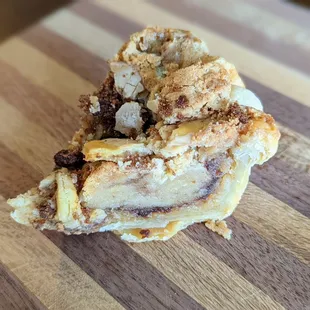 Ooey Gooey Brown Sugar Poptart Cookie Pie | Instagram: @telephonesmoothie