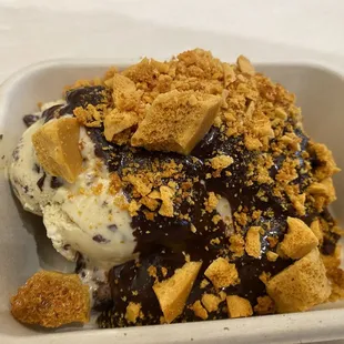 Coffee chip sundae