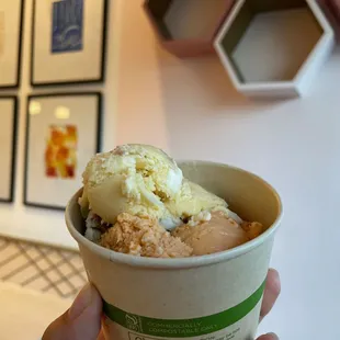 Bunny Tracks and Thai Tea (2 Scoops) Small in a Cup