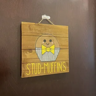 men&apos;s room