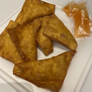 6 Pieces Crab Rangoon
