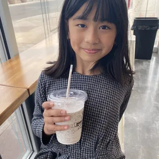 s4. Cookies and Cream Milkshake