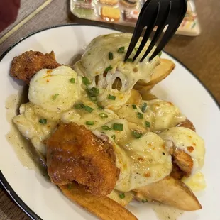Crispy Chicken Poutine