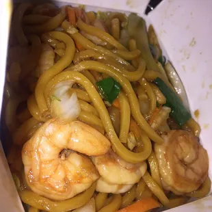 shrimp lo mein
