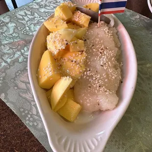 Mango sticky rice