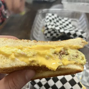 HoneySuckle Cafe