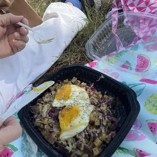 Picnic at Botanical Gardens: Pastrami Hash!