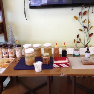 They have a honey bar so you can sample and discern the flavors.