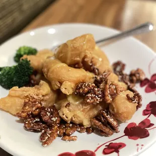 Honey mayo walnut shrimp