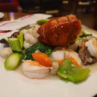 HONG BAO KITCHEN - Stir-fried Seafood Platter