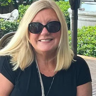Debbie R.