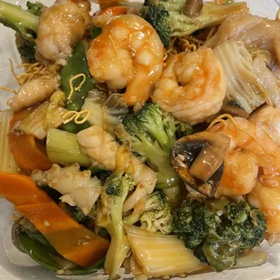 Seafood Pan Friend Noodles