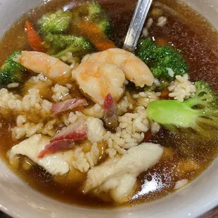 Sizzling rice soup