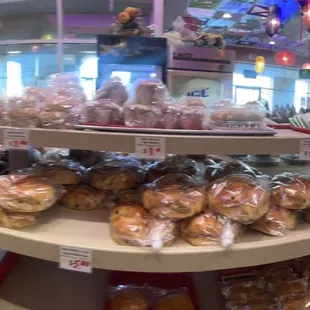 Middle shelf from the side