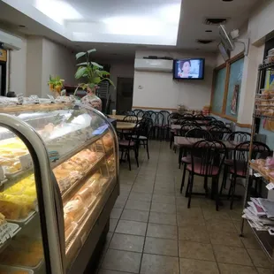 the interior of a chinese restaurant