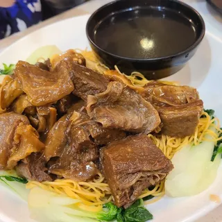 Beef Stew Lo Mein