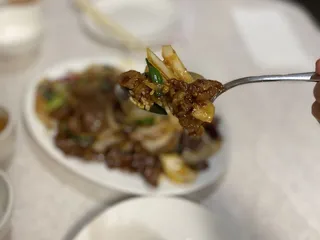 Ling Ling Cuisine Restaurant