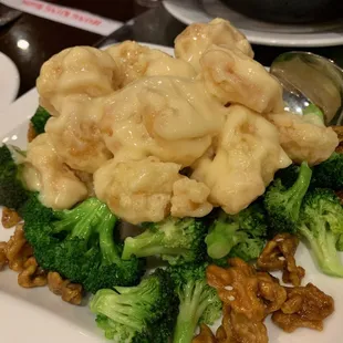 Honey Walnut Jumbo Shrimps