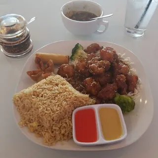 Sesame Chicken Lunch Special