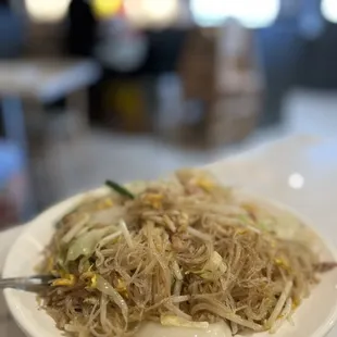 Thai-Style stir fry glass noodles