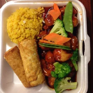 General Tso combo with an extra egg roll.