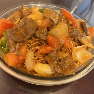 Tomato Beef Pan Fried Noodle/