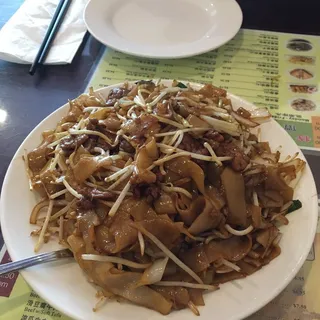 Dry Style Beef Chow Fun/