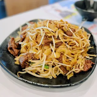 Beef chow fun