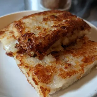 Our favorite turnip cake (蘿蔔糕)