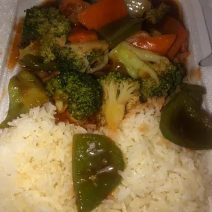 Shrimp and vegetables with white rice