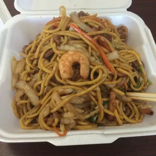 House lo mein special for lunch