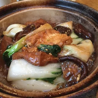 25. Braised Tofu Clay Pot