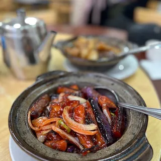 40. Eggplant Clay Pot