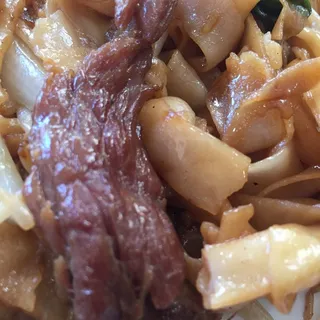 71. Beef Chow Fun