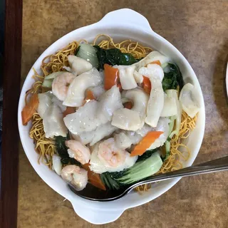 82. Shrimp Pan Fried Noodle
