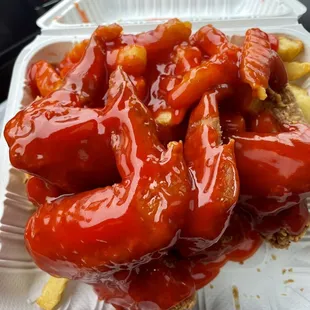 4 wing and fries with mumbo sauce