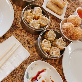 Steamed Shrimp and Pork Dumplings