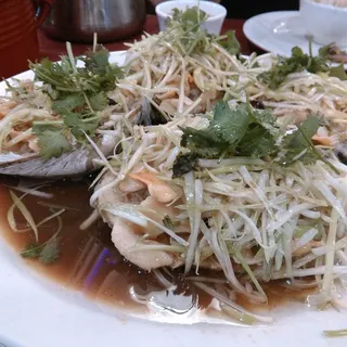 Steamed Pearl Mussel with Minced Garlic and Vermicelli