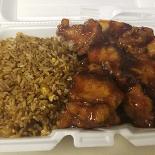 General Tso&apos;s chicken w/ fried rice
