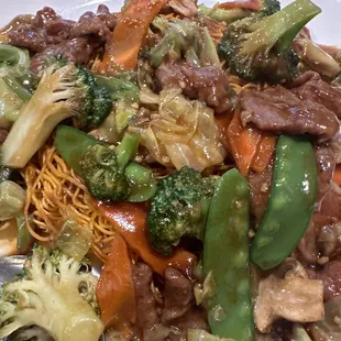 Beef pan fried noodles