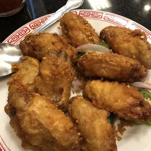 Fry chicken wings, freshly fried, golden and crispy. Perfect seasoning, is a must, if you enjoy chicken wings ( my opinion).