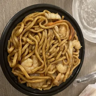 Shrimp lo mein