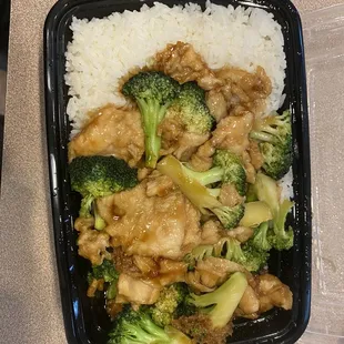 Broccoli Chicken Combo