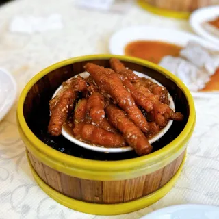 Steamed Chicken Feet